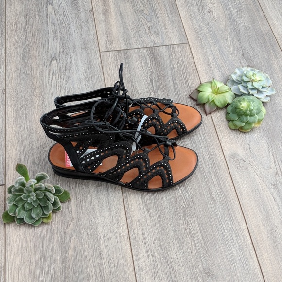 1. State Shoes - Spring clearance!1. State Maygan sandals